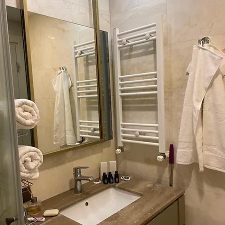 Luxury Fully Furnished