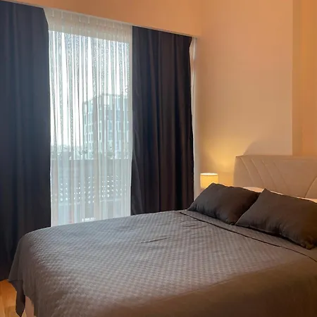 Luxury Fully Furnished *